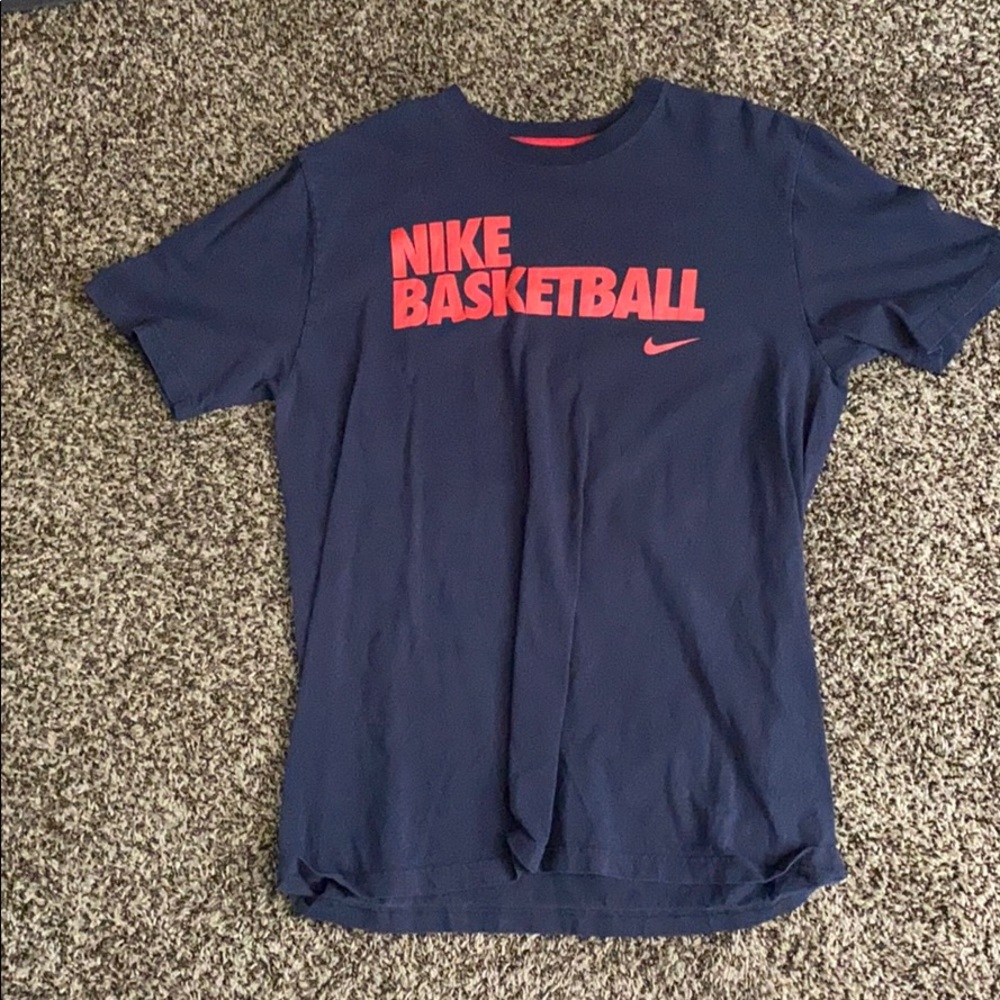 Nike T Shirt